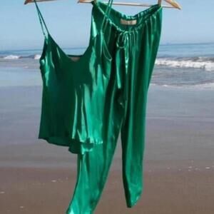 Cali dreaming tank & pant set xs & xs/s kelly green color